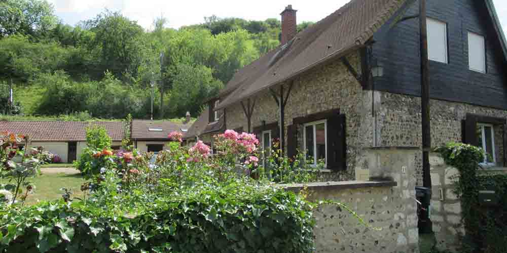 The cottage in Normandy by the river Seine